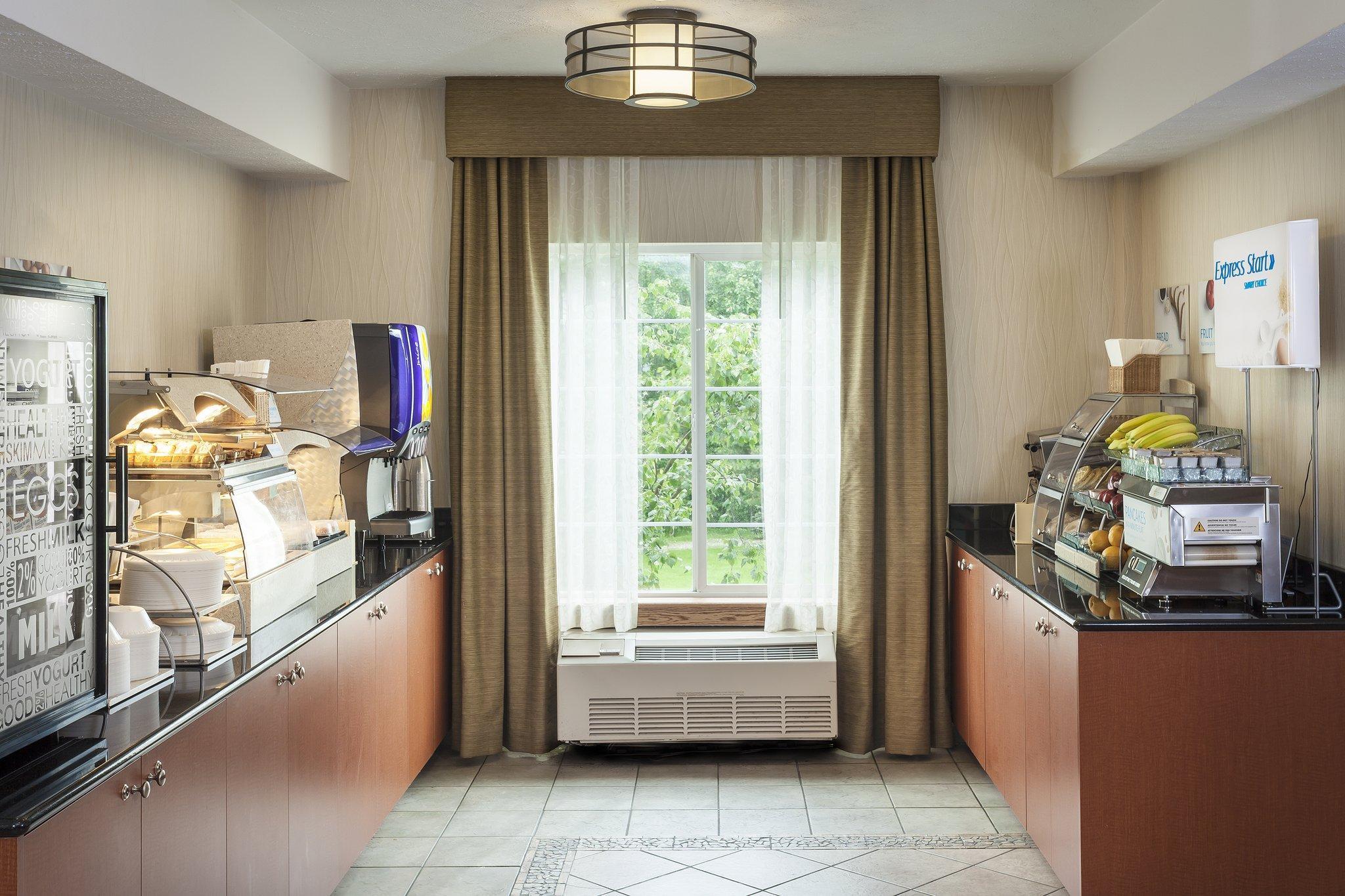 Wyndham Garden Anchorage Airport Hotell Exteriör bild