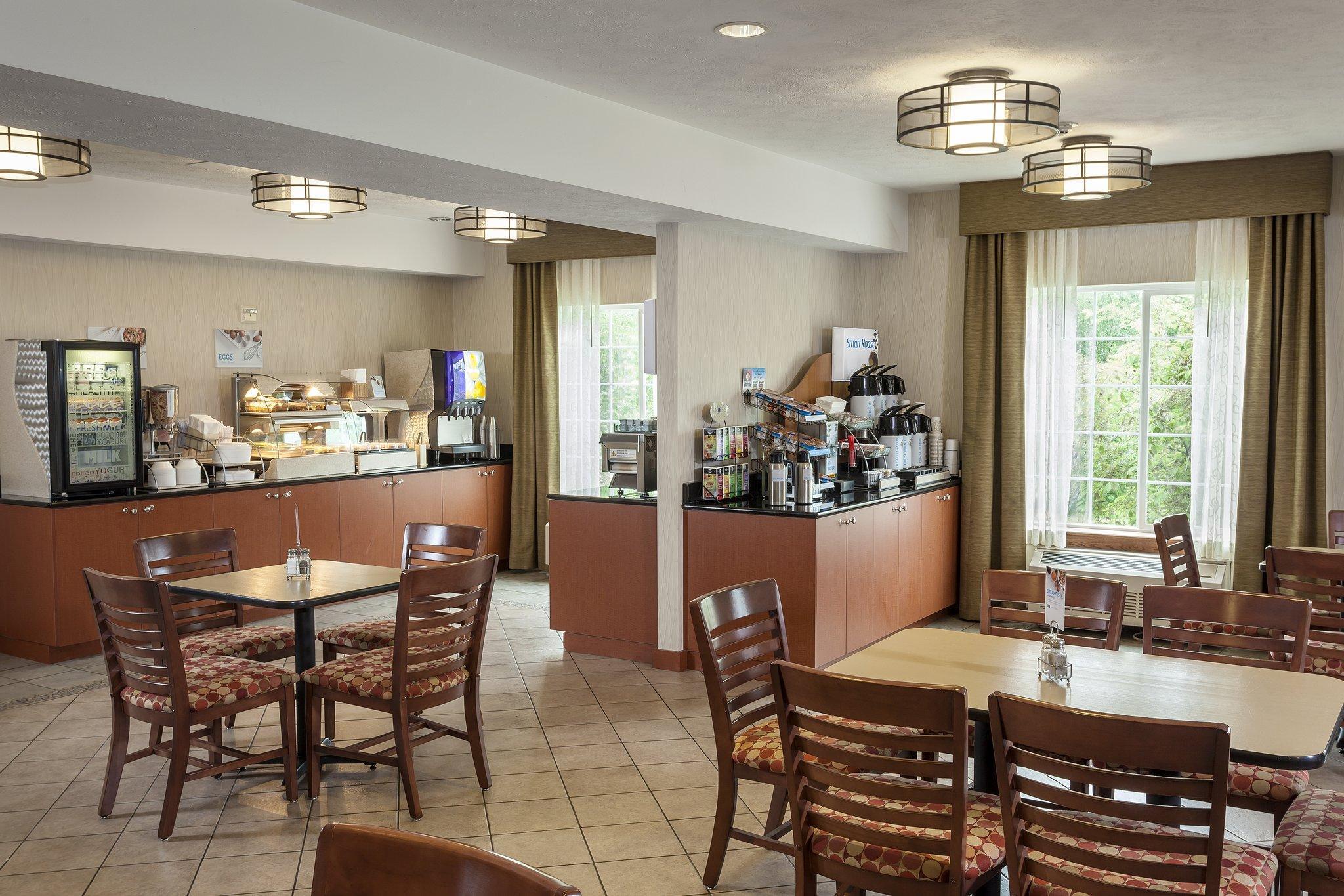 Wyndham Garden Anchorage Airport Hotell Exteriör bild