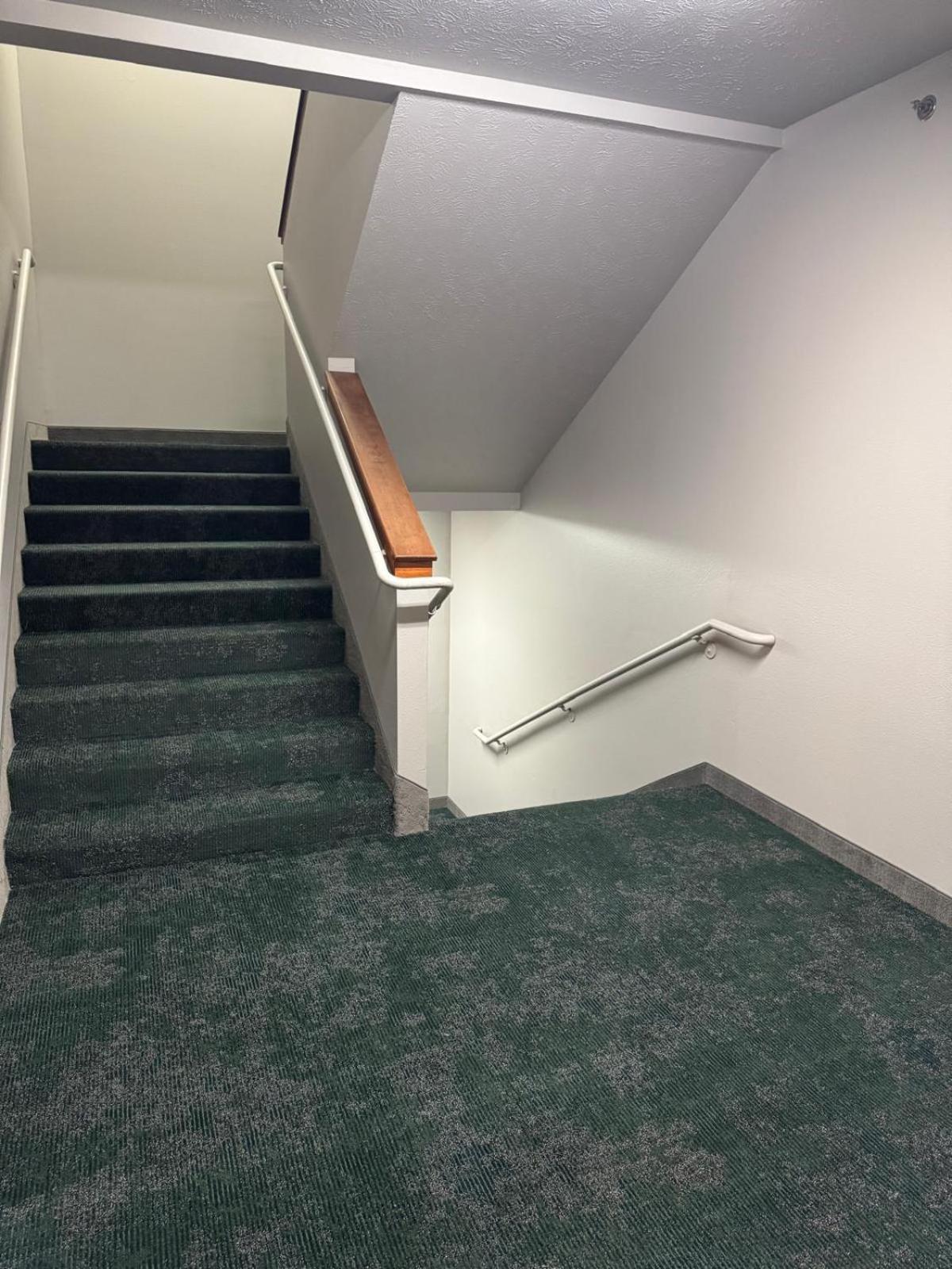 Wyndham Garden Anchorage Airport Hotell Exteriör bild